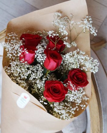Ramo de rosas rojas