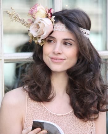 Tocado vintage con rosas y hortensia