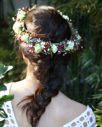 Corona de novia con mini rosas naturales y paniculata
